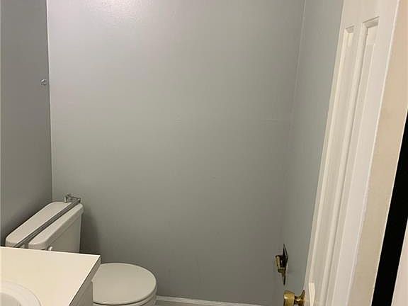 4th image of 3212 A Regents Park Ln