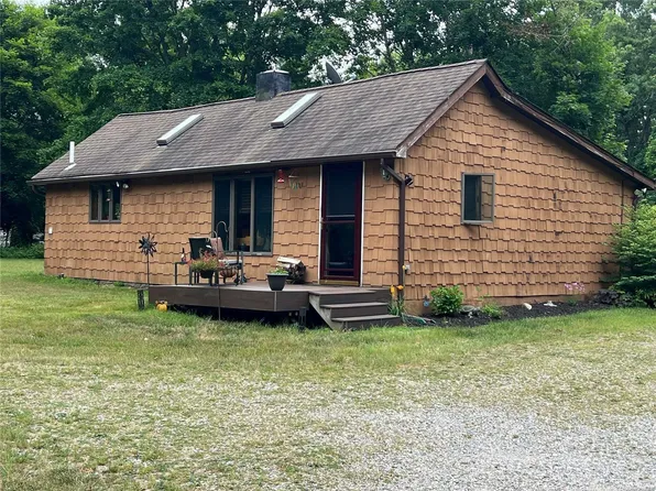 1 Ryerson Avenue, Manorville, NY 11949