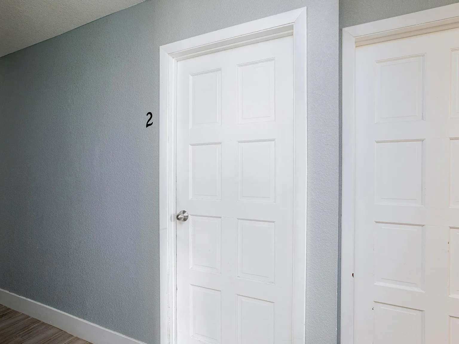 4 bed, 2.0 bath, 1220 sqft, $953 — Photo 2