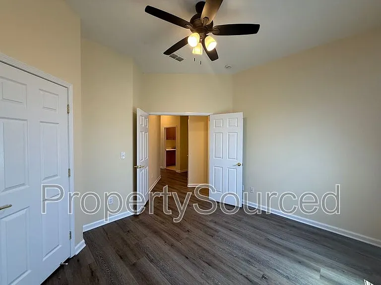 1633 Sparrowhawk St — Photo 29