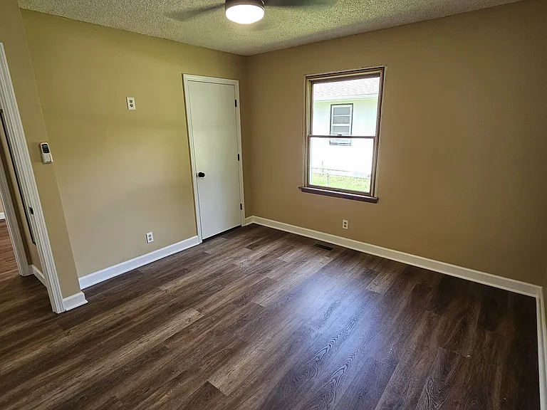 1101 NW Howard Ave — Photo 9