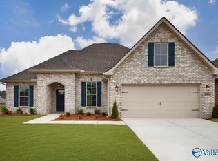 17680 Cabernet St, Athens, AL 35613