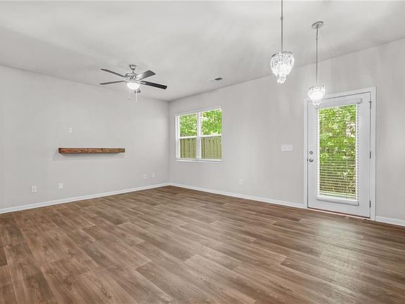 5th image of 3181 Meadowstone Ln SW