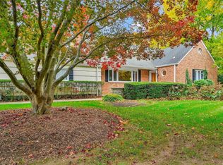 166 Huntington Bay Rd, Huntington, NY 11743