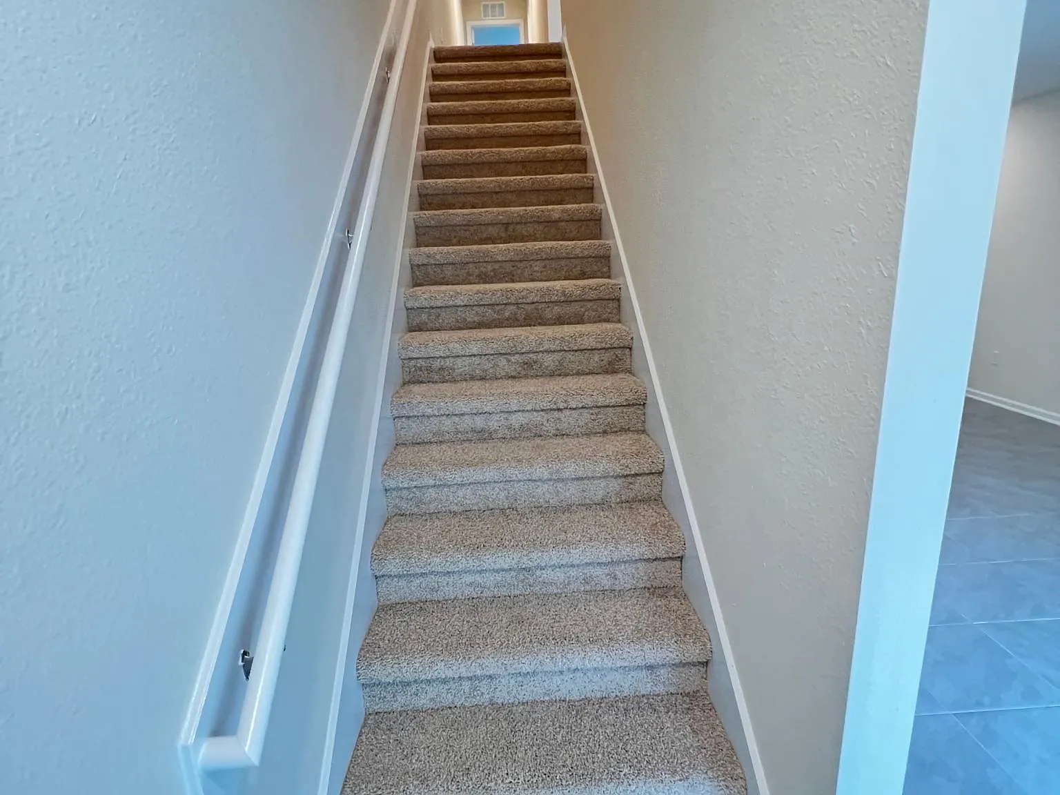 64 Pasadena Dr — Photo 3