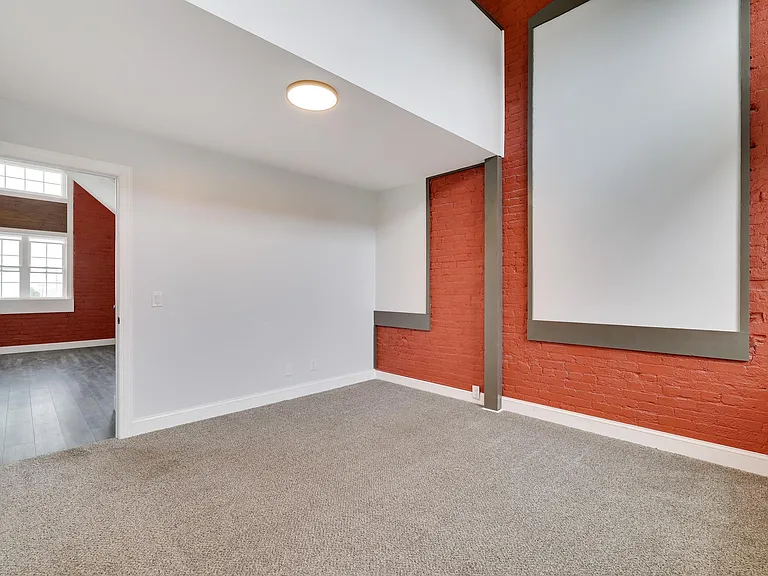 633 McKinley St #201 — Photo 23
