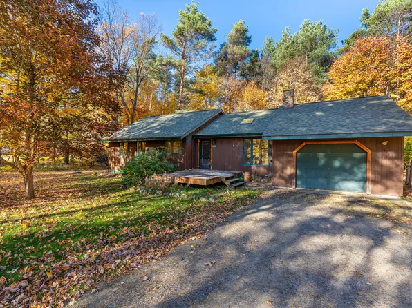 105 Patch Ln, Lake Placid, NY 12946