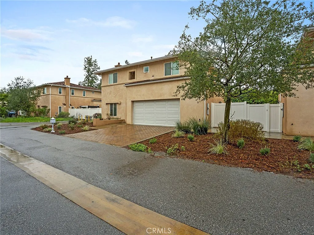 Building Photo - 15940 W Ward Ct