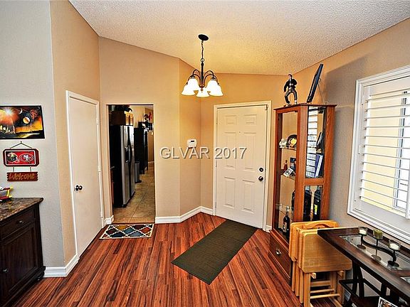 5th image of 1095 Adelman Dr