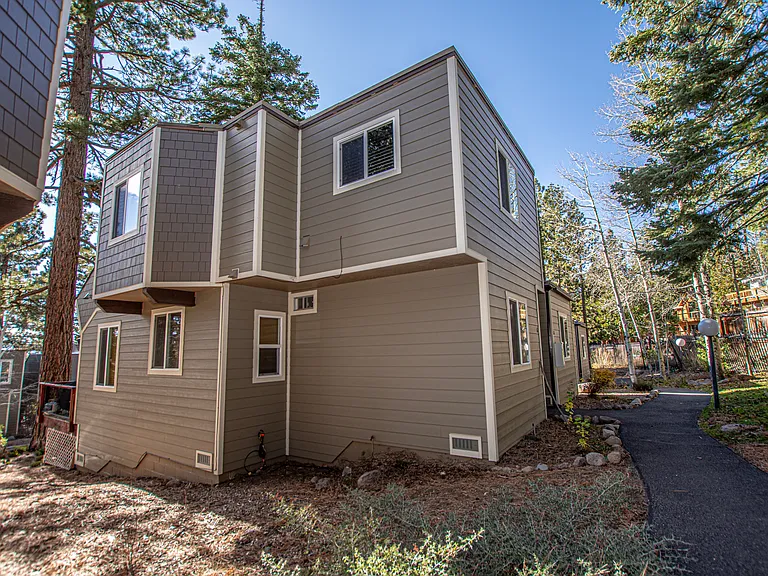 3115 N Lake Blvd #61 — Photo 23