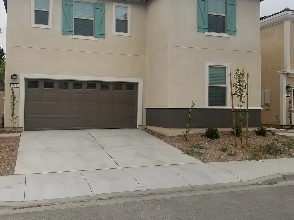 938 W Jasmine Way