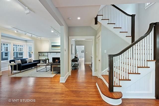 1st image of 5444 N Lakewood Ave