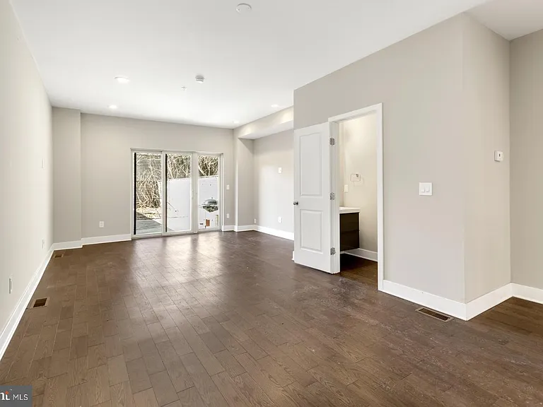 1250 N 25th St #A — Photo 10