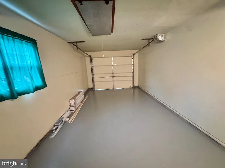 4908 Rocky Spring Ln — Photo 32