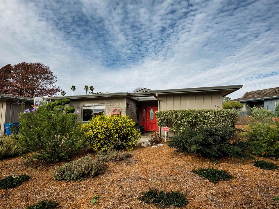 1st image of 1330 Club House Dr