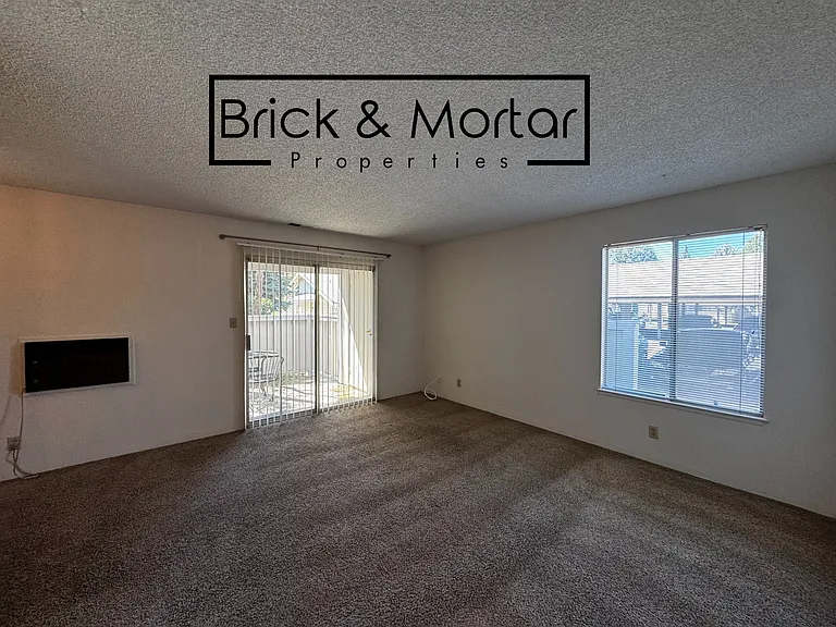 400 S Saliman Rd #B31 — Photo 3