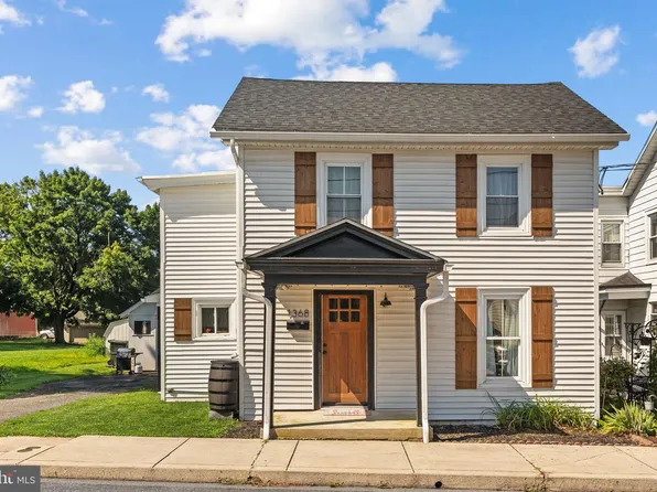 1368 Apple St, Ephrata, PA 17522