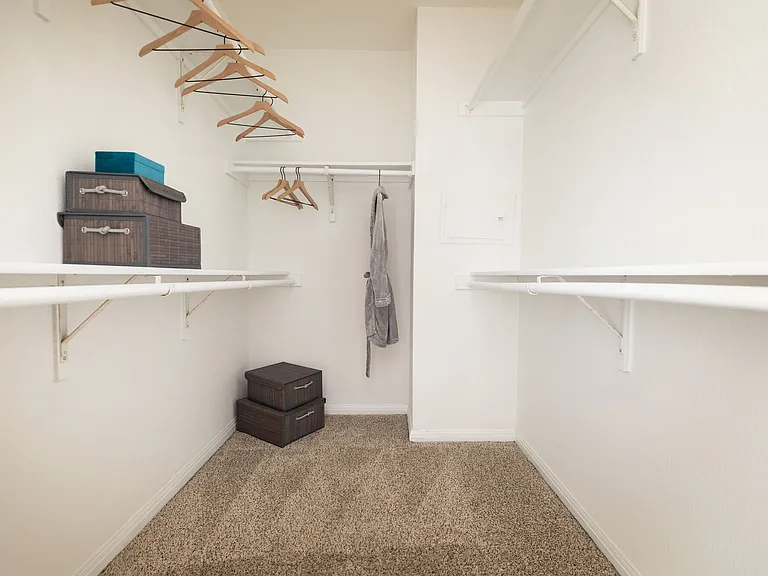 4001 Midtown — Photo 21