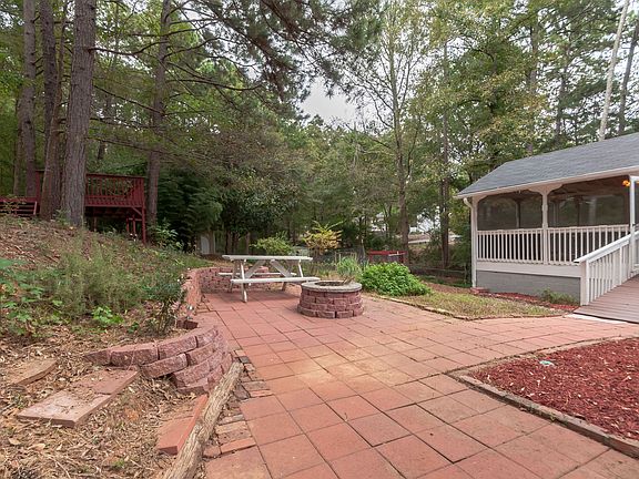 3733 outside w two decks