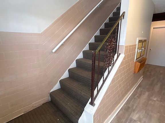 5th image of 5474 Audro Dr APT 6
