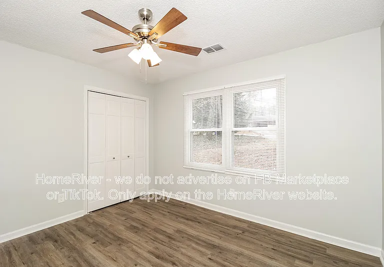 2482 Fairfield Ct SW — Photo 13