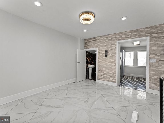5th image of 355 Tree St