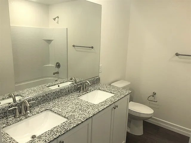 5872 Petronius St — Photo 16