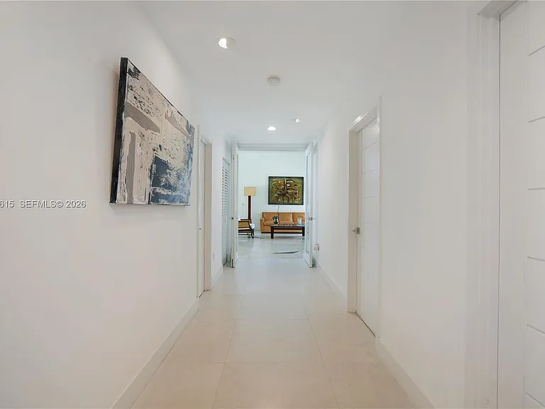 324 Caribbean Rd — Photo 8