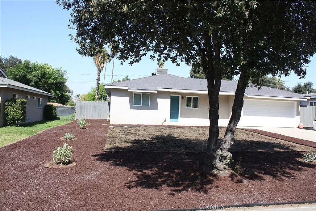 3 bed, 1123 sqft, $3,200 — Photo 3
