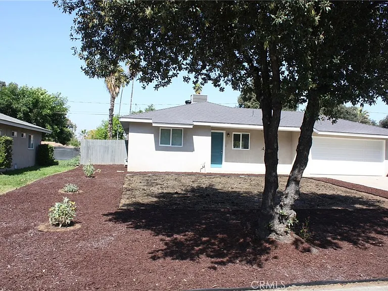 3035 Kathleen St — Photo 3