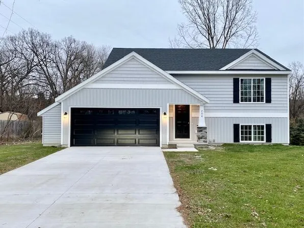 4258 Butternut Dr, Wayland, MI 49348