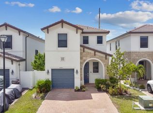 11036 W 35th Way, Hialeah, FL 33018