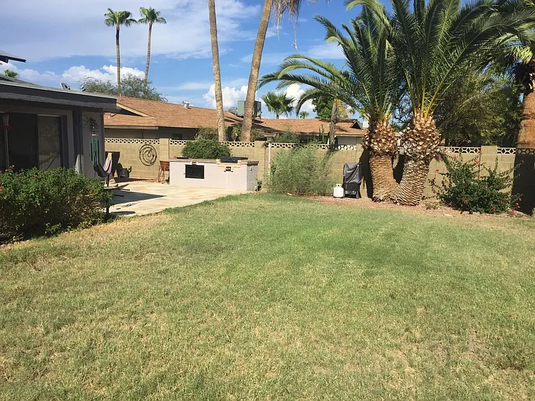 2741 E Cannon Dr — Photo 8