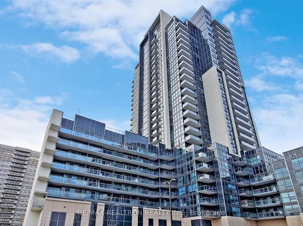 30 Meadowglen Pl #512, Toronto, ON M1G 2V5