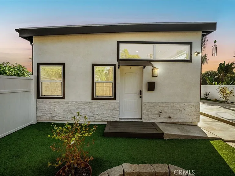 1476 Kenneth Dr — Photo 1