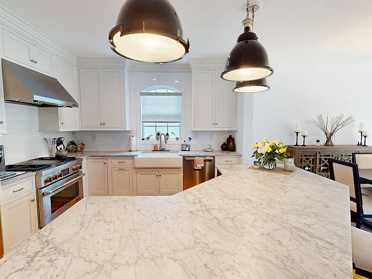 15 Yacht Harbor Ct — Photo 11