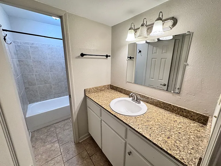 1100 Park Ln #1006 — Photo 8