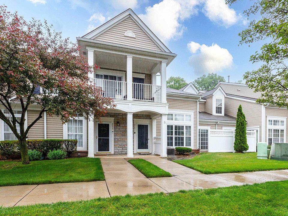 1st image of 25831 Maritime Cir N