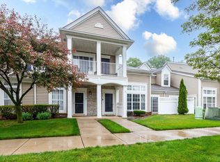 25831 Maritime Cir N, Harrison Township, MI 48045