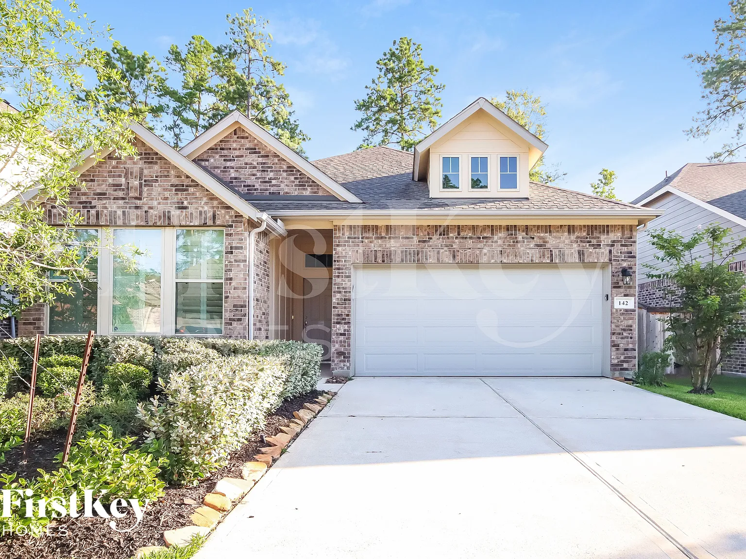 4 bed, 3.0 bath, 2320 sqft, $2,835 — Photo 1
