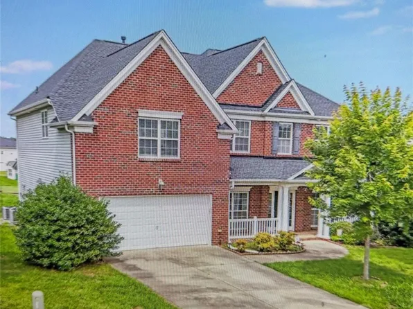 6227 Castlecove Rd, Charlotte, NC 28278