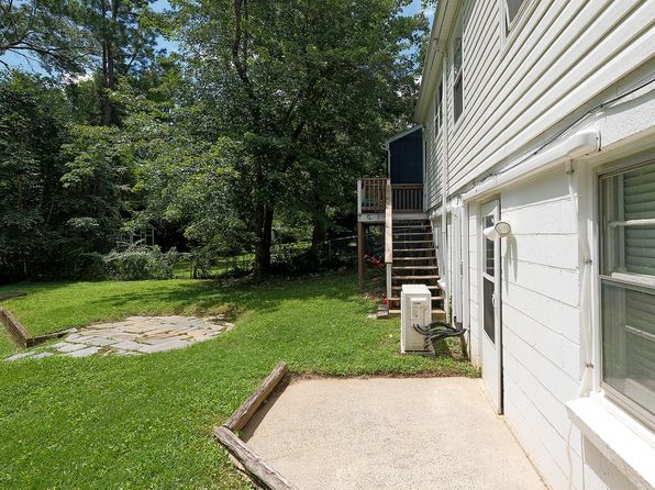 1636 Center Ave #B