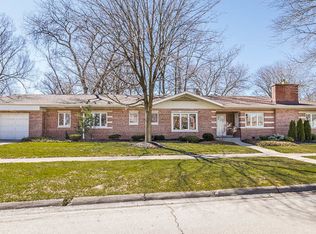 729 Courtland Ave, Park Ridge, IL 60068