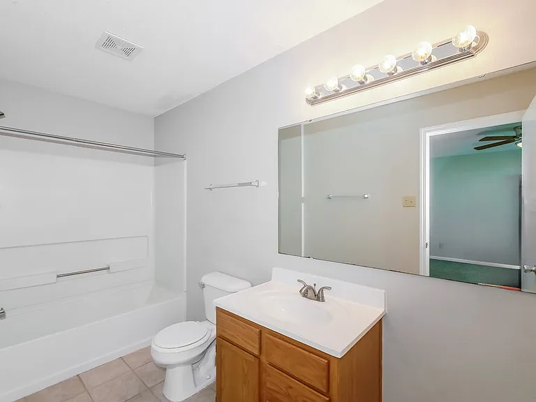 2282 Shadowbrook Dr — Photo 13