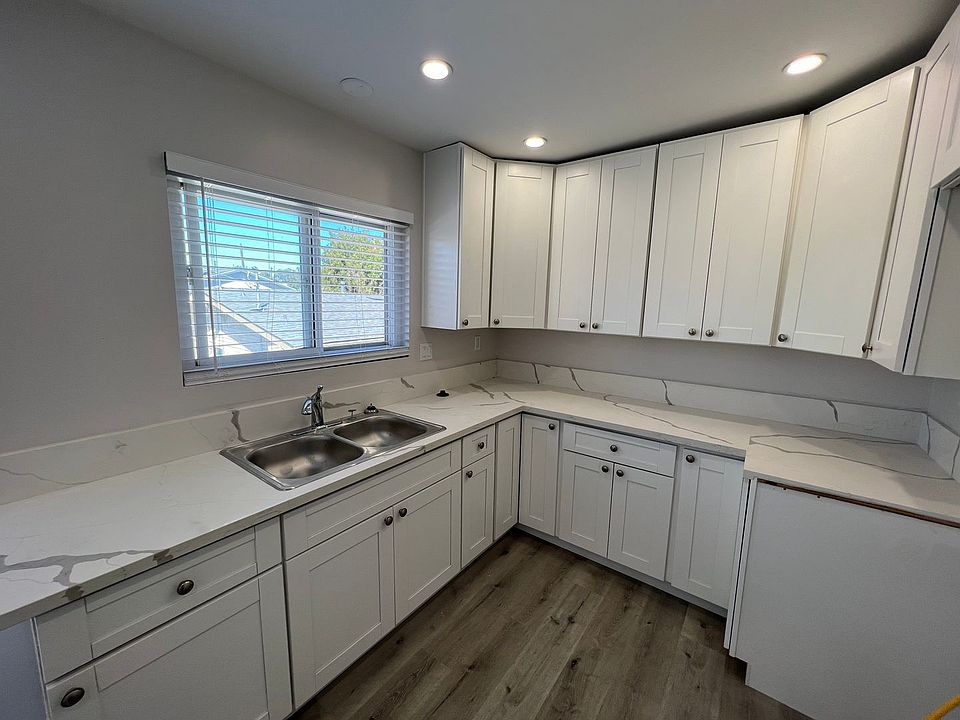 1st image of 4770 32nd St APT 7