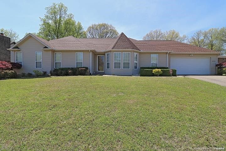 1st image of 2009 Yorktown Dr