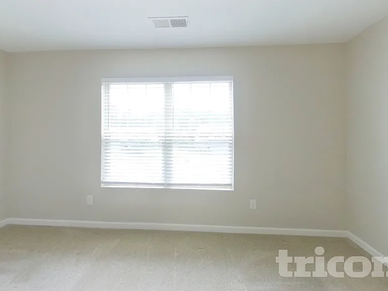 4118 Lindbergh Way — Photo 7