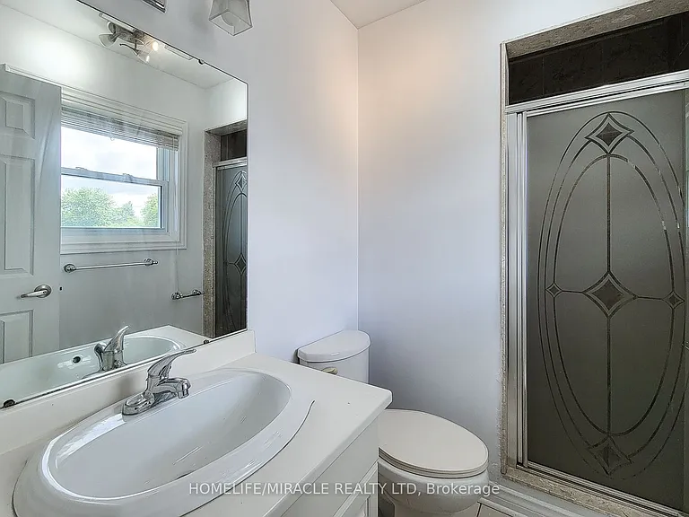 4559 Street Volodymyr Cres — Photo 33