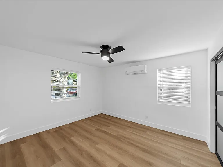 7041 Freemont St — Photo 24