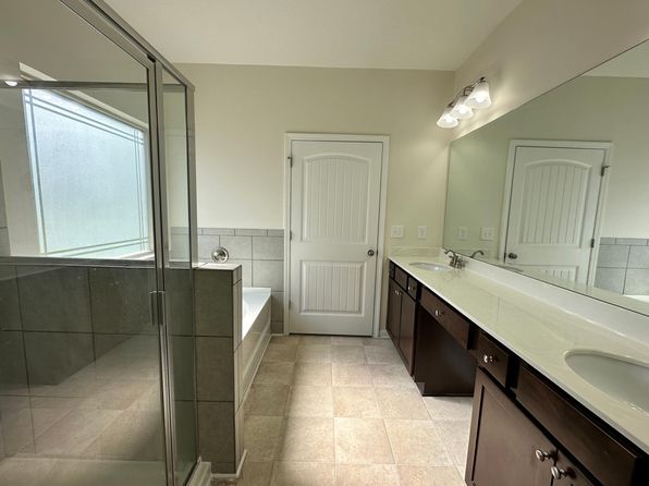 109 Blind Brook Cir
